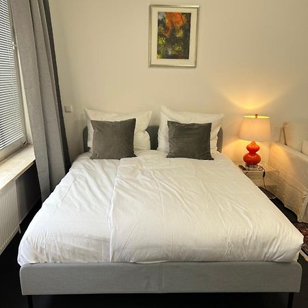 35 Qm Grosses Apartment Mit Eigenem Badezimmer In Den Elbvororten Гамбург Экстерьер фото